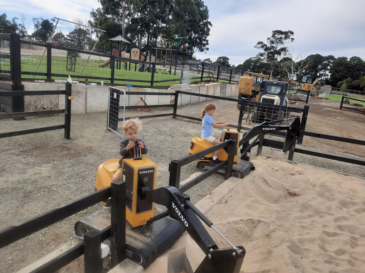 Hahndorf Farm Barn Diggers