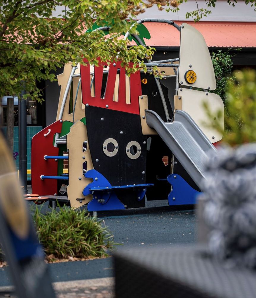 Restaurants with a playground: Schnithouse Golden Grove