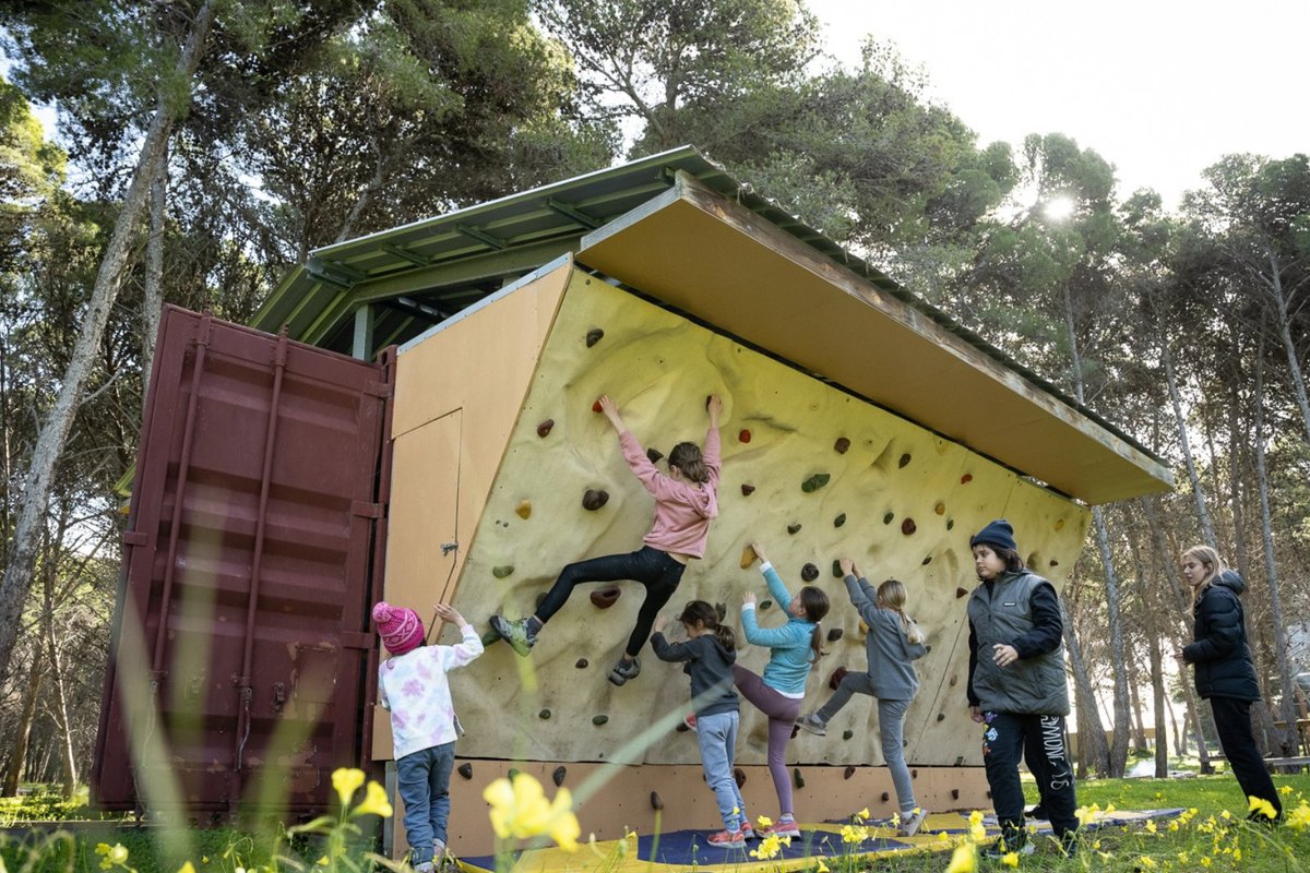 Wilderness Escapes, Adelaide - kids participating in rock climbing activities.