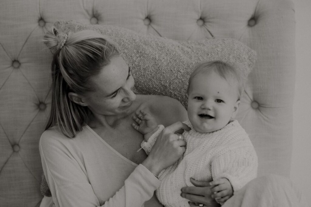Danni Duncan holding her baby daughter