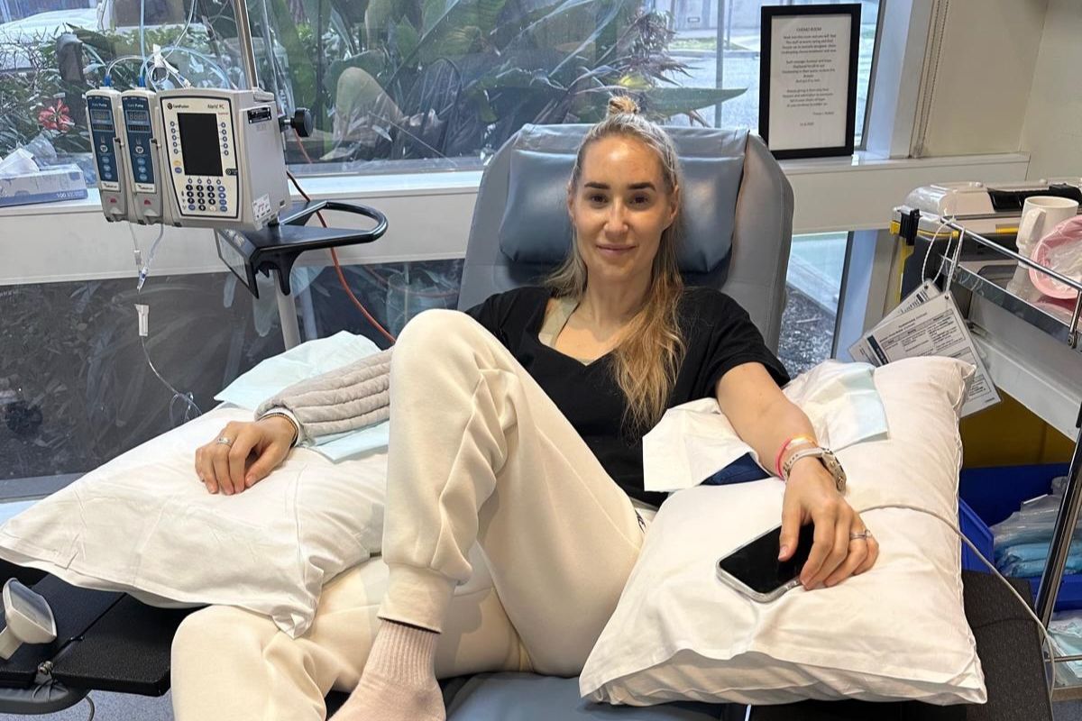 Danni Duncan having chemotherapy treatment for bowel cancer