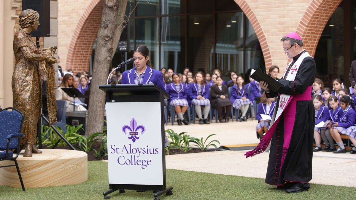 Year 6 Sport Leader Alessia D'Annunzio at the Dunlevie Building opening